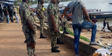 defensie militairen albina marowijne atjoni