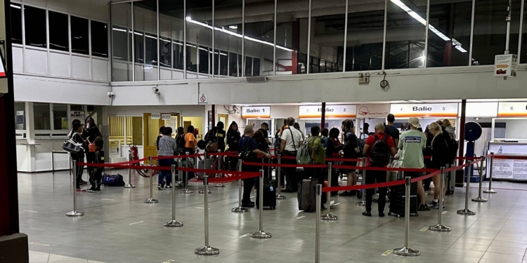 suriname zanderij airport luchthaven johan adolf pengel