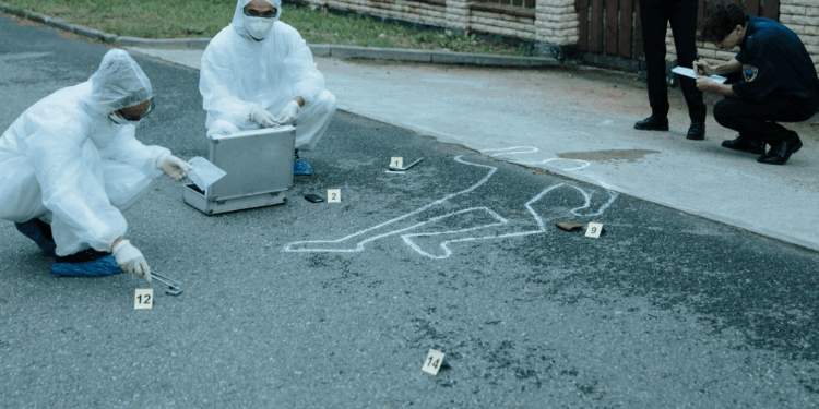 moord misdaad dood crime overleden plaats delict beroving pistool inbraak rover