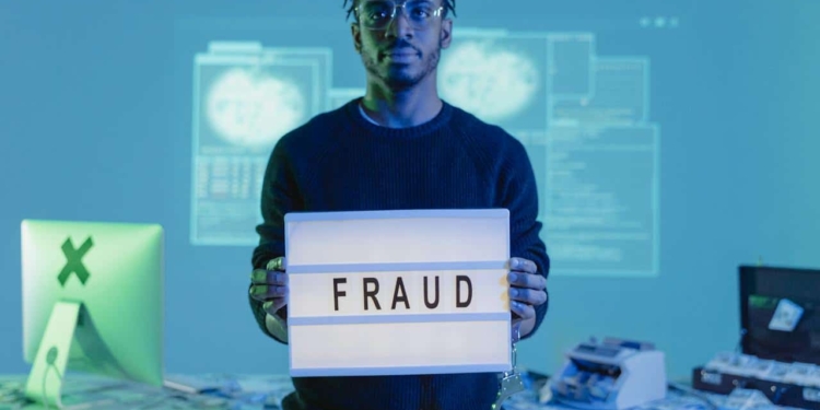 oplichting fraude geld scam