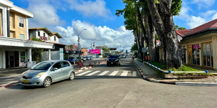 paramaribo suriname het t vat
