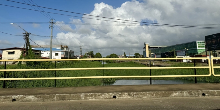 paramaribo suriname maretraite3