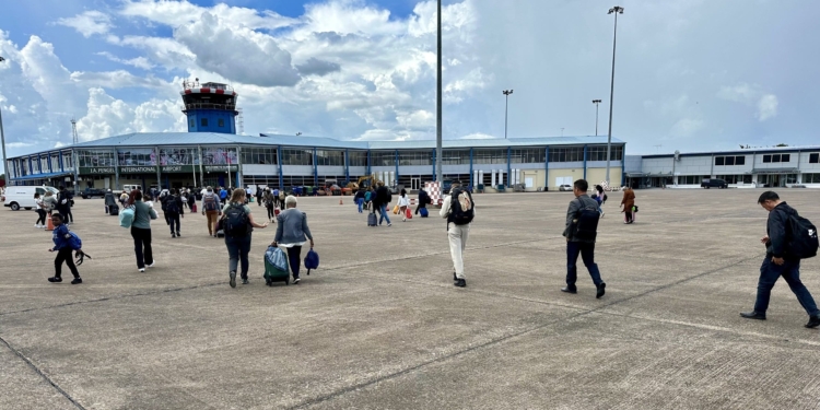paramaribo suriname zanderij airport luchthaven johan adolf pengel