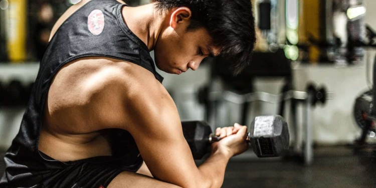 gym trainen bodybuilder man