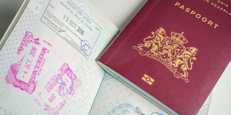 paspoort nederlands reizen