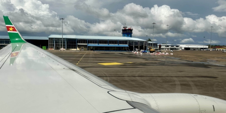 suriname zanderij airport johan adolf pengel luchthaven