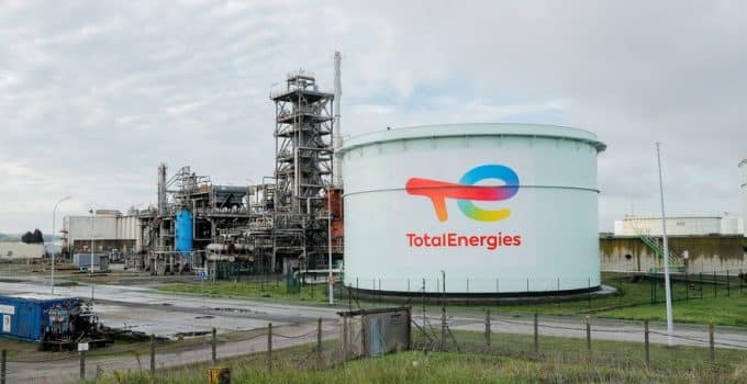 Surinaamse overheid en TotalEnergies bespreken lokale werkgelegenheid in olie-industrie