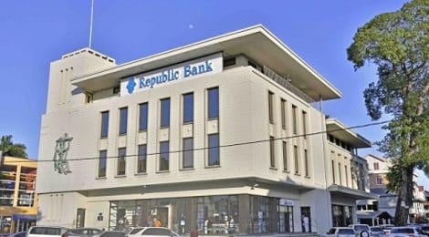 Het-hoofdkantoor-van-Republic-Bank-in-Paramaribo-470x260