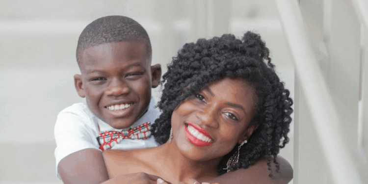 moeder zoon kind vrouw familie gezin