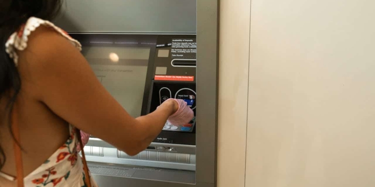 pinnen atm geldautomaat