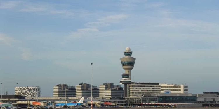schiphol airport amsterdam nederland luchthaven klm