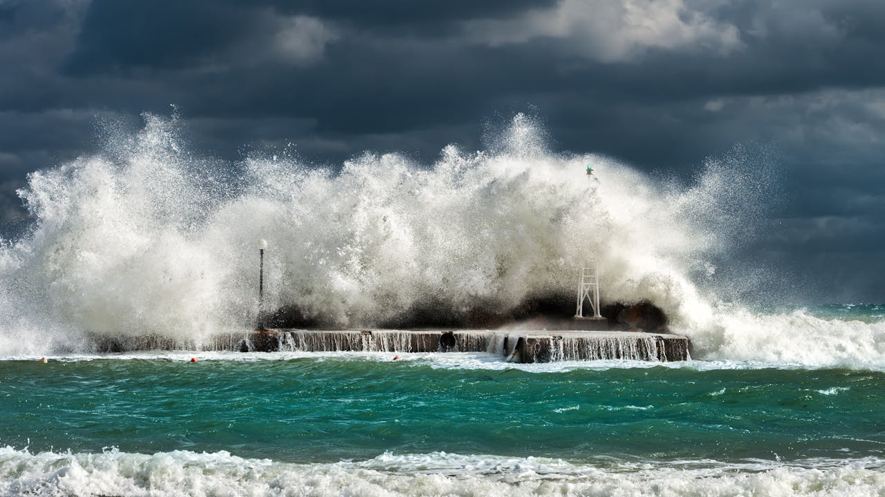 storm orkaan wind regen