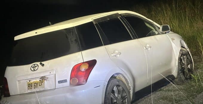 voertuig auto onbeheer aangetroffen