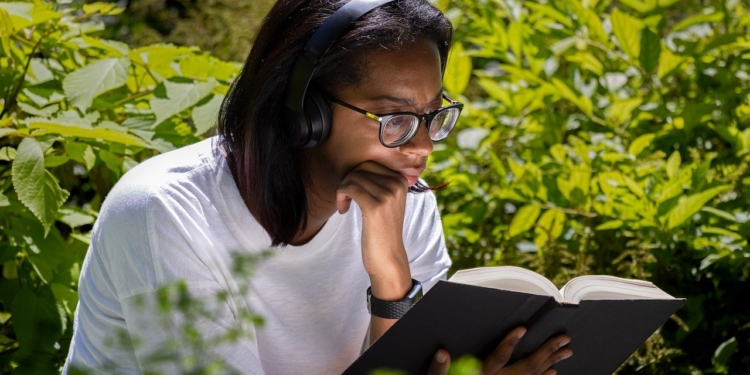 Onderwijs studeren lezen boek