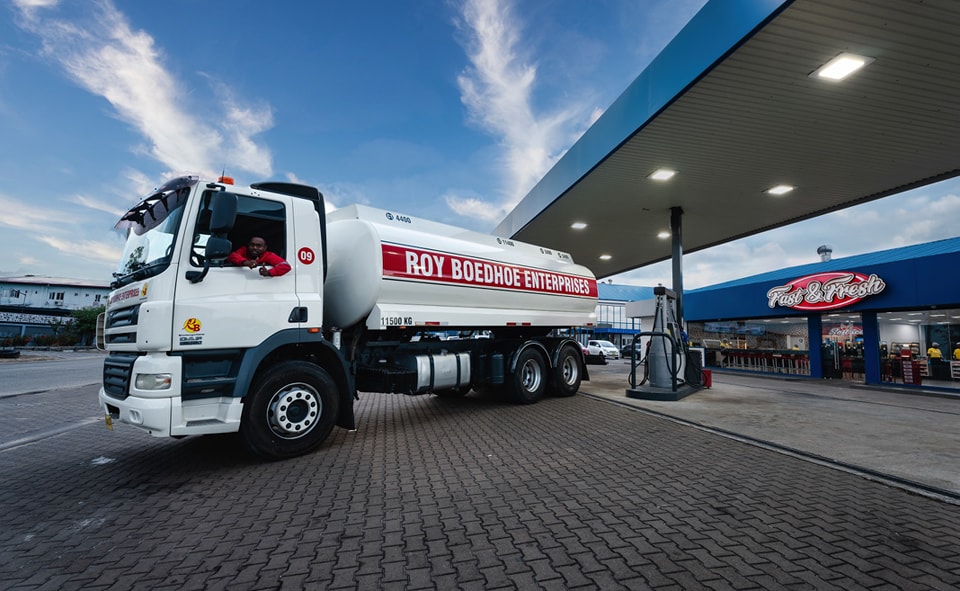 roy boedhoe benzine pompstation