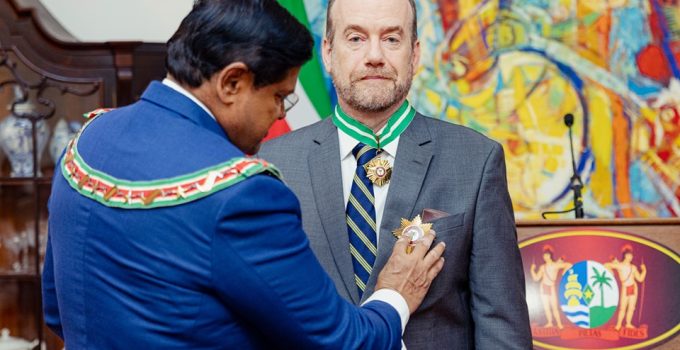 braziliaanse ambassadeur en santokhi