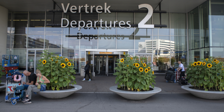 schiphol airport vertrekhal