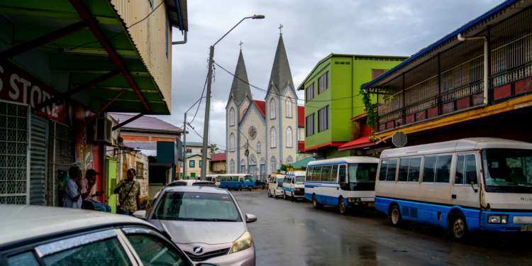 suriname paramaribo saramaccastraat