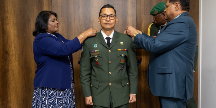 Kolonel Werner Kioe A Sen en chan en mathoera