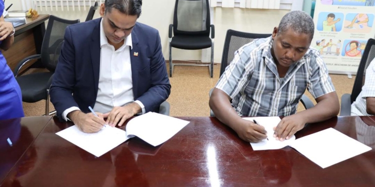 Ondertekening principeovereenkomst met zorgbonden