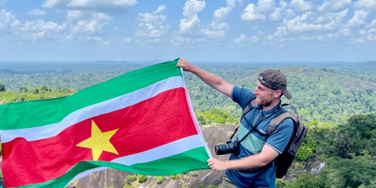 Surinam 2