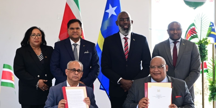suriname ne curacau chan santokhi en ramdin