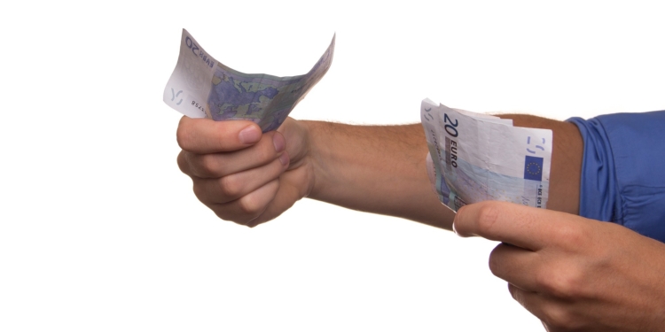 euros-427531 1920 geld betalen salaris koers valuta