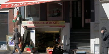 Twintig of dertig jaar geleden waren veel Surinaamse producten moeilijk verkrijgbaar in Nederland.