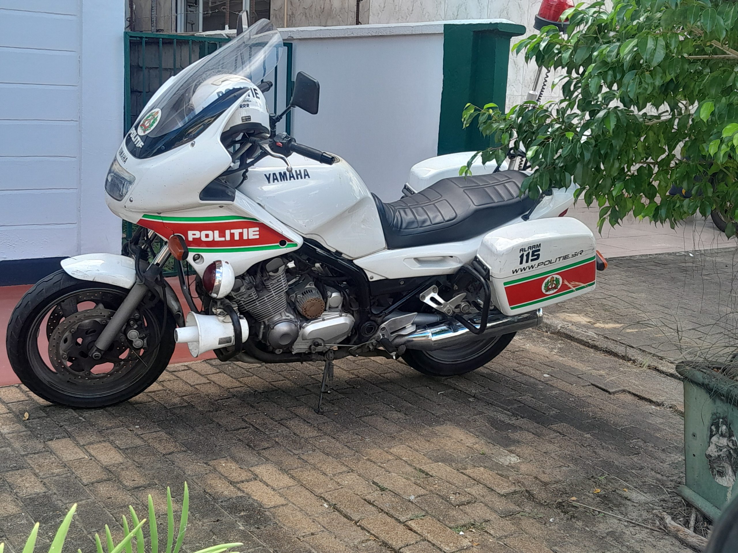 suriname paramaribo korps politie motor