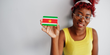 vrouw surinaams suriname dame vlag