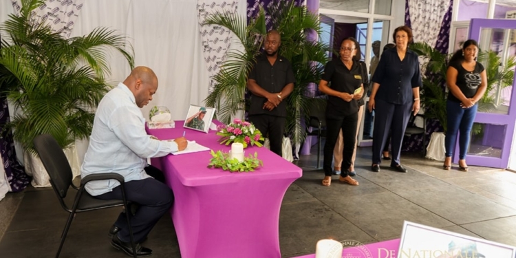 bee overlijden bouterse