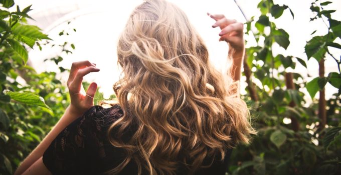 Blonde vakantiegangers in Suriname opgelucht: zilvershampoo weer te koop