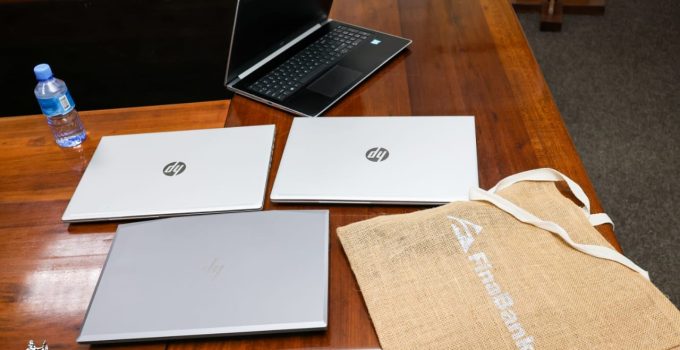 laptops finabank