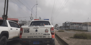 paramaribo suriname verkeer straat politie kps
