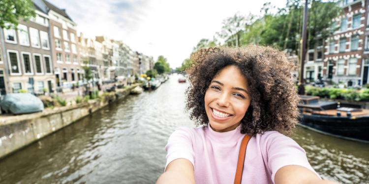 vrouw dame nederland amsterdam gracht