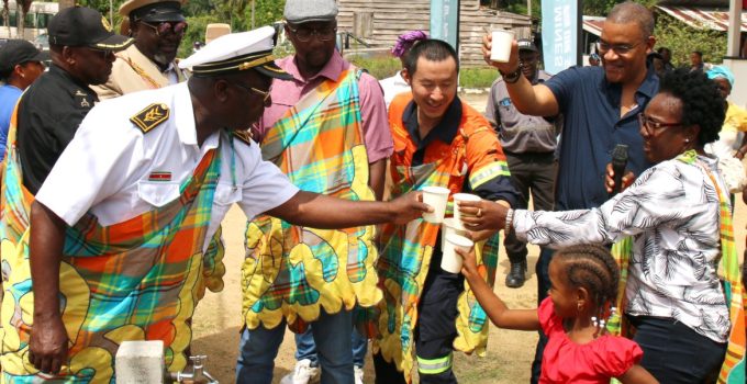 water voor pikin saramacca