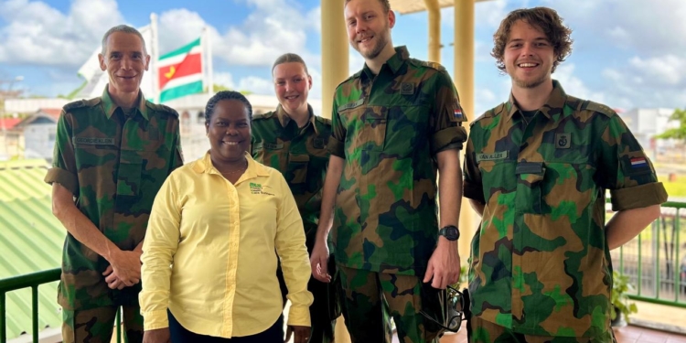 nederlands defensieteam in su