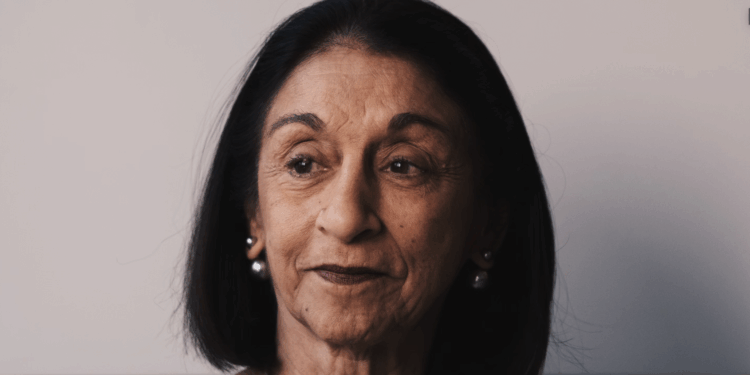 vrouw senior bejaard oud