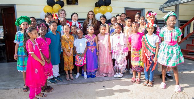 Renovatie van drie scholen afgerond met steun van TX Foundation en het Instituut van de First Lady