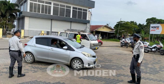 Politie intensiveert verkeerscontroles in Wanica