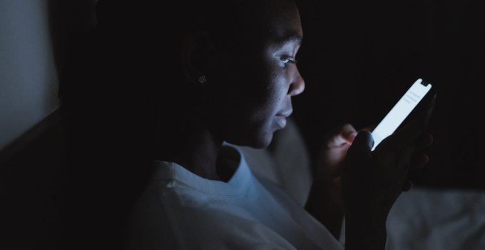 Suriname kent meer eenzaamheid door gebrek aan diepgang in sociale relaties