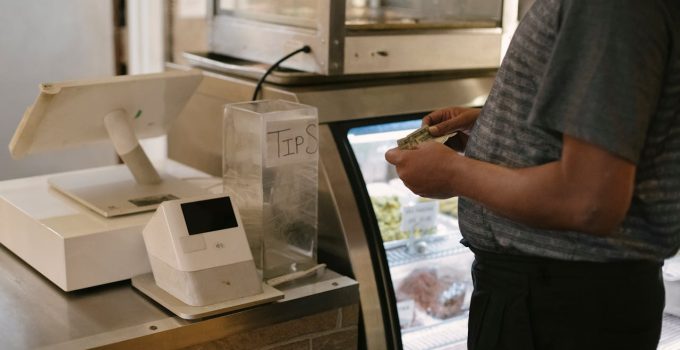 In Suriname voorlopig geen plannen voor entreegeld bij supermarkten
