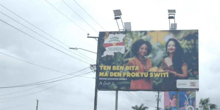 foto billboard verkiezingen vhp santokhi