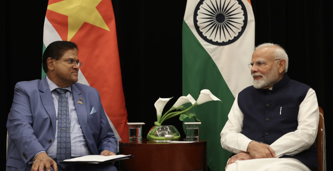 India schenkt machines ter waarde van 1 miljoen USD aan Suriname voor markoesa-industrie