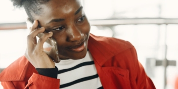 telefoon vrouw bellen