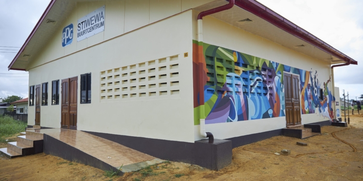 de bouw van PPG Stiwewa buurtcentrum