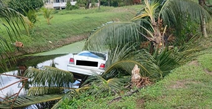 auto in goot