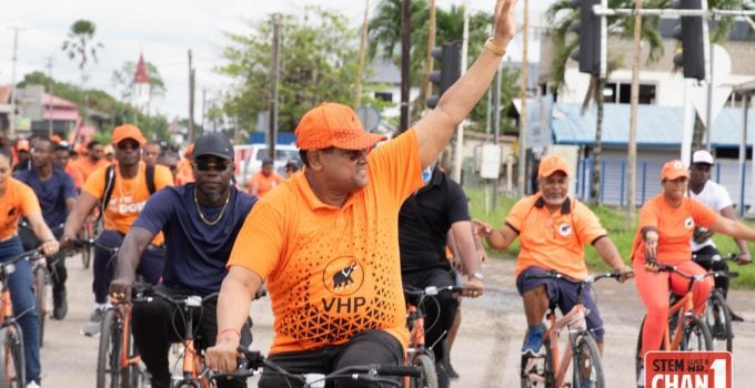 chan santokhi fietsen