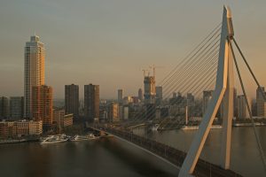 Surinamers in Nederland bereiken met minder inzet een hogere levenskwaliteit