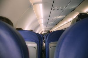 vliegen reizen vliegtuig passagier